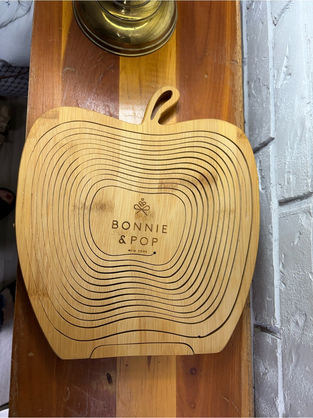 Bonnie & Pop Collapsible Bamboo Apple Fruit Basket / Trivet - Picture 2 of 6